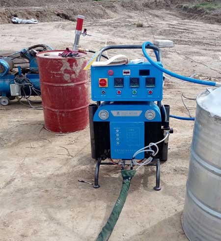 聚氨酯冷庫(kù)噴涂機(jī)(圖2) Q5200聚氨酯冷庫(kù)噴涂機(jī)